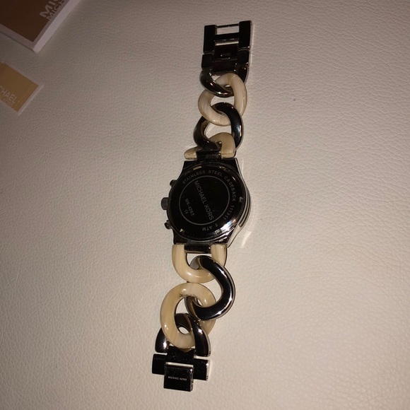 Michael Kors Silver ivory Twist Bracelet Watch - Picture 5 of 6